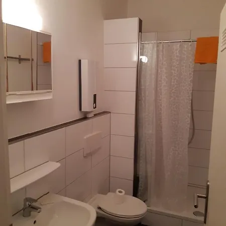 Apartment Top! Moebliertes Mit Parkplatz Naehe Messe Essen